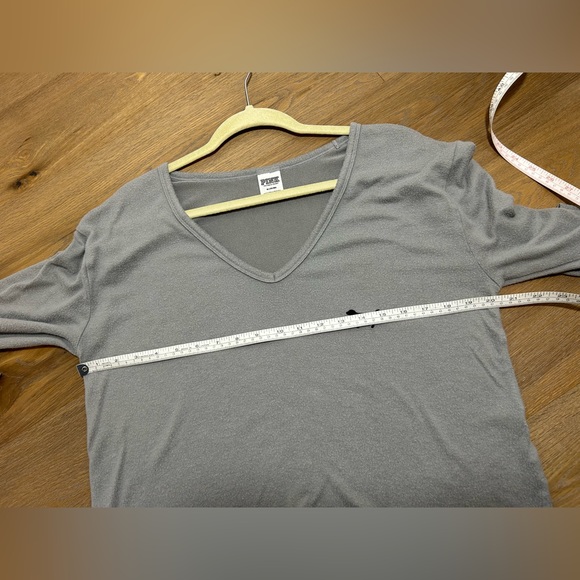 Crop Fleece Super Low V Neck Sweater, Victoria’s Secret Pink Sweater - Picture 8 of 9